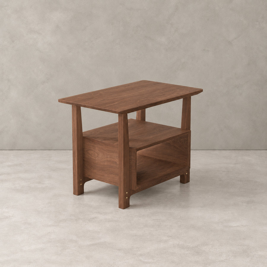 Dalenor Pedestal Table | Open Compartment