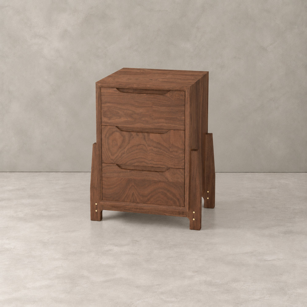 Dalenor Tall Pedestal | 3 Drawer
