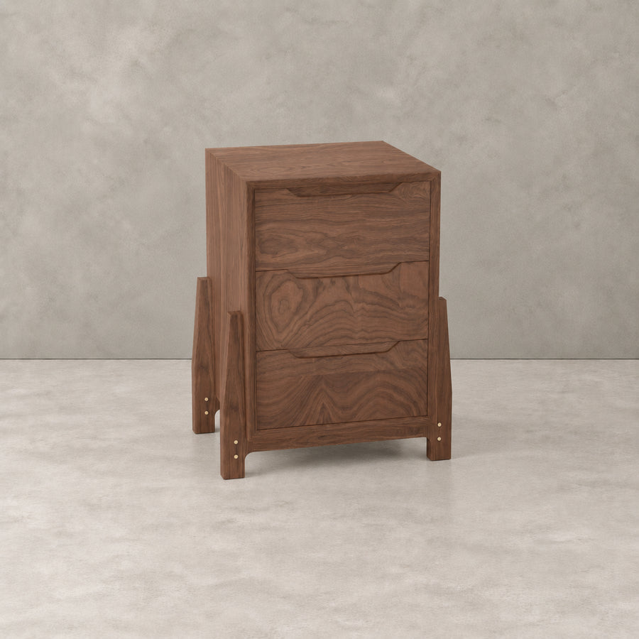 Dalenor Tall Pedestal | 3 Drawer
